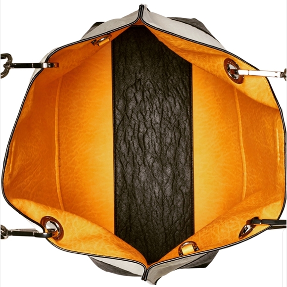 Reversible Calvin Klein Sonoma Tote Pouch - Picture 6 of 8